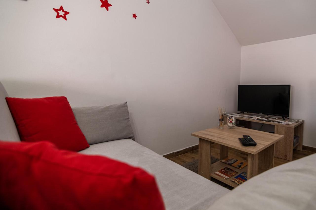 Sunny Day Apartments Sveta Nedjelja  Екстер'єр фото