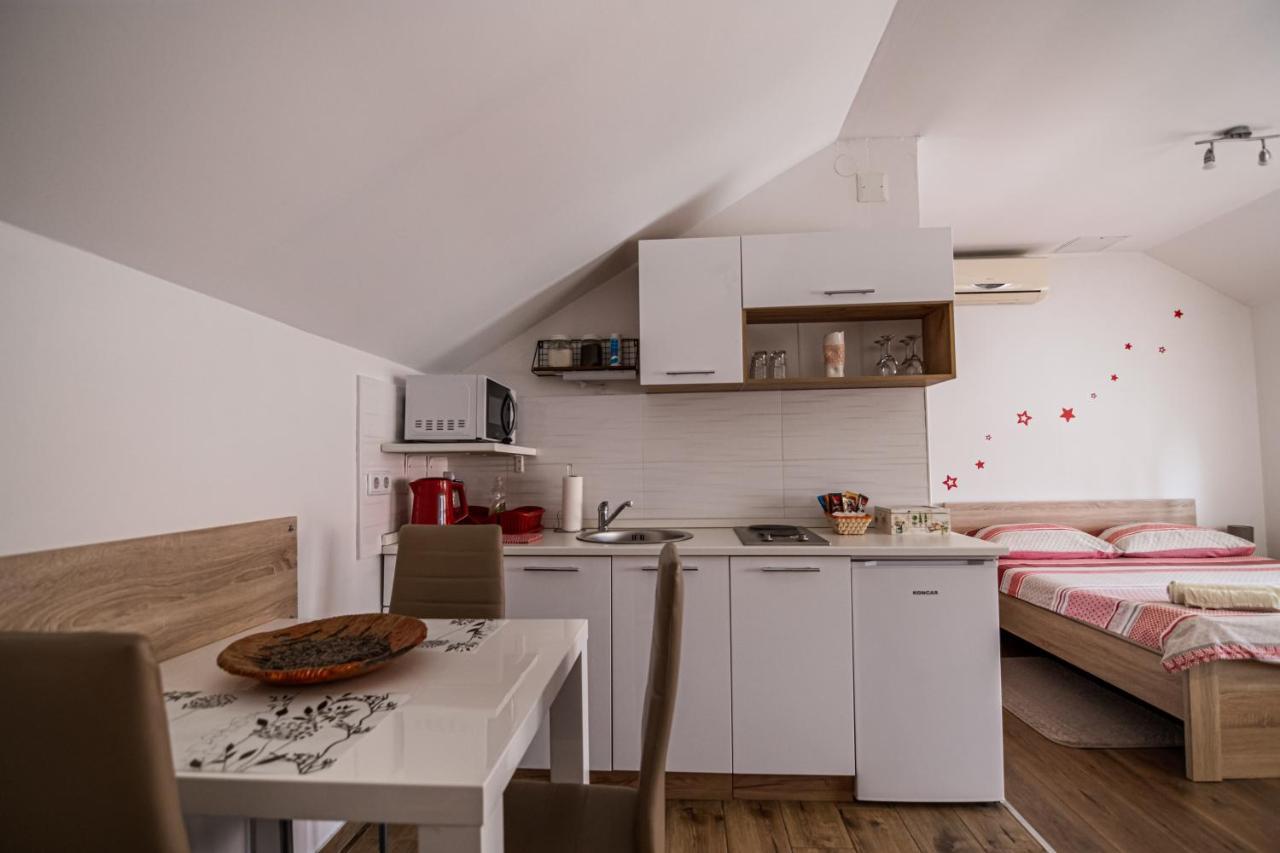 Sunny Day Apartments Sveta Nedjelja  Екстер'єр фото