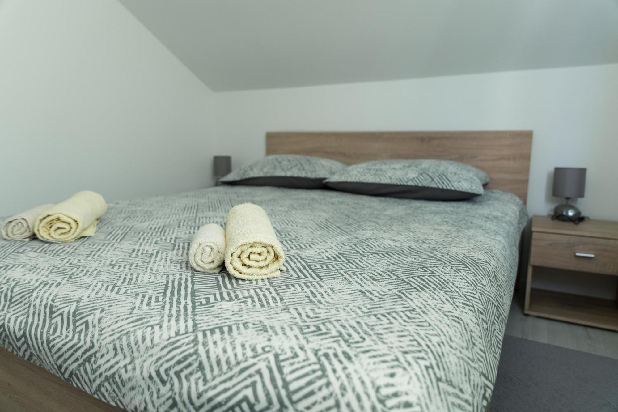 Sunny Day Apartments Sveta Nedjelja  Екстер'єр фото