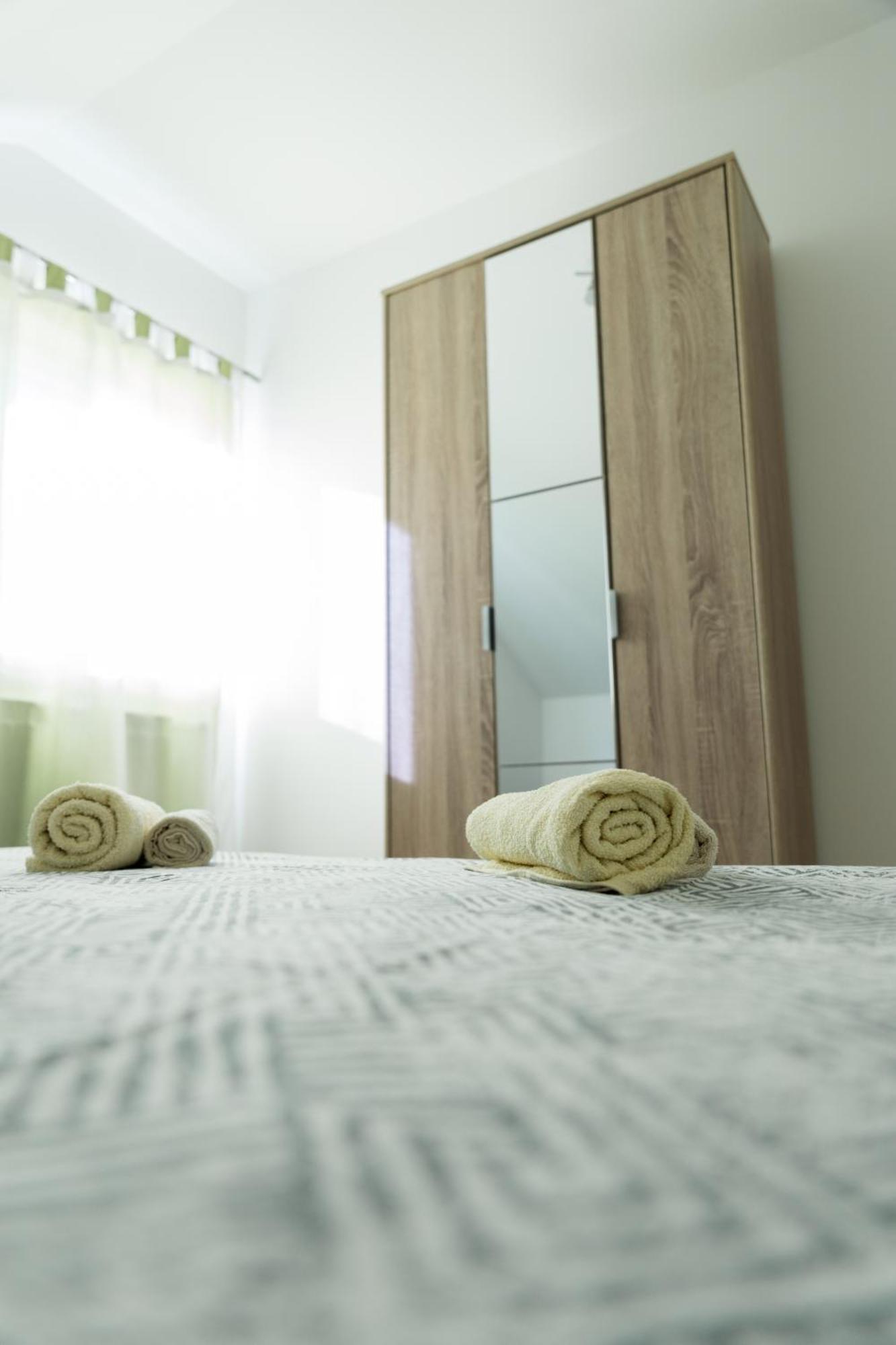 Sunny Day Apartments Sveta Nedjelja  Екстер'єр фото